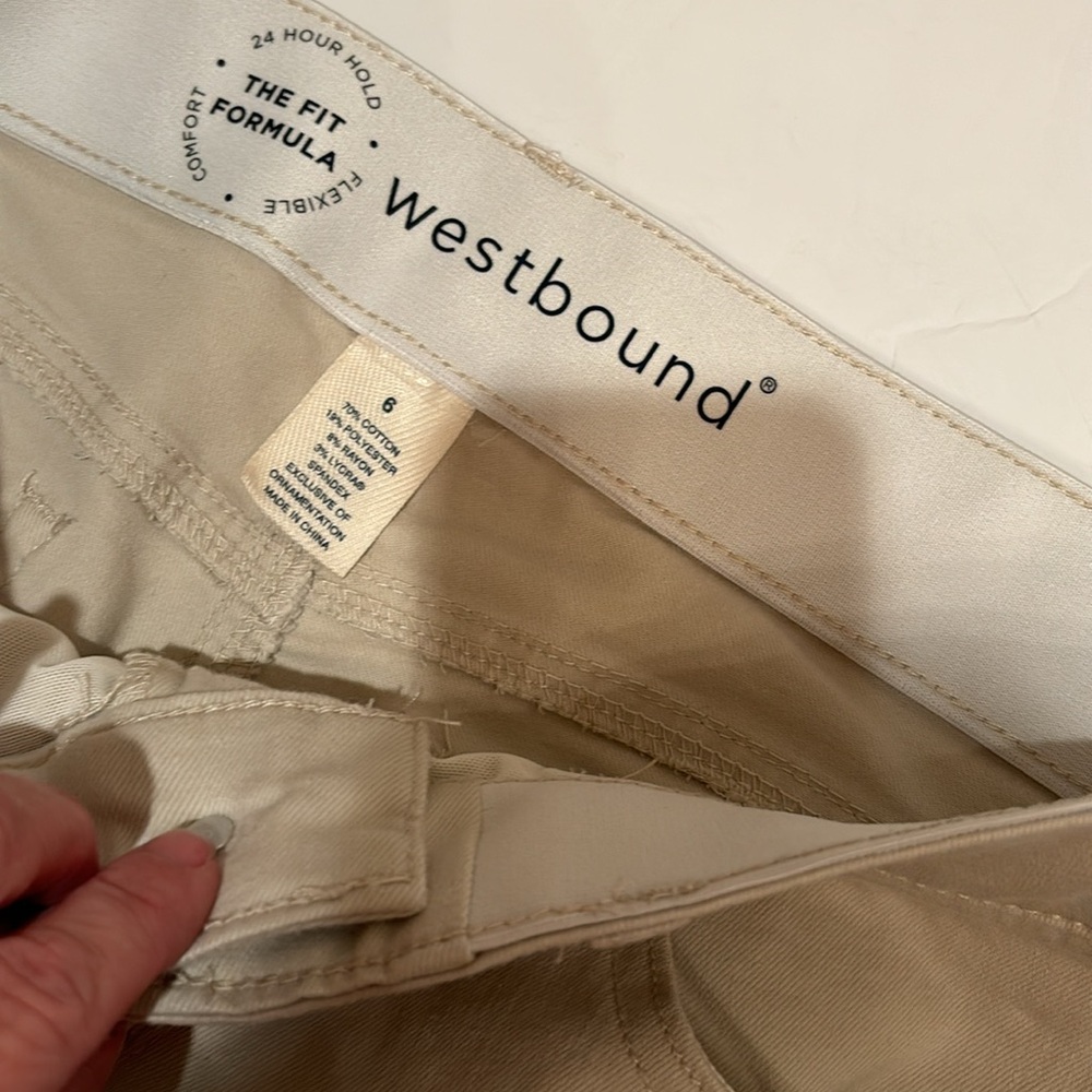 NWOT WESTBOUND THE FIT CAPRIS CROPS 6 - Picture 3 of 5